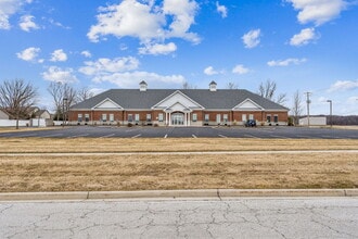 2498 Bluestone Dr, Findlay, OH for lease Building Photo- Image 1 of 24