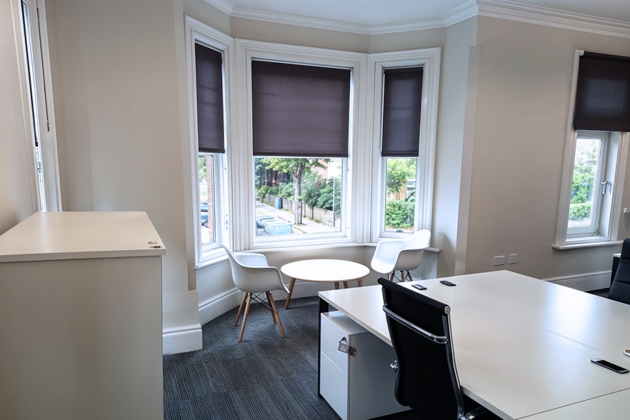 14-16 Bridgford Rd, West Bridgford for lease - Interior Photo - Image 3 of 12