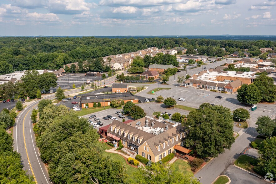 5511 Chamblee Dunwoody Rd, Dunwoody, GA for lease - Aerial - Image 2 of 4