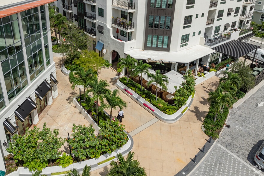 601 E Atlantic Ave, Delray Beach, FL for lease - Building Photo - Image 2 of 5