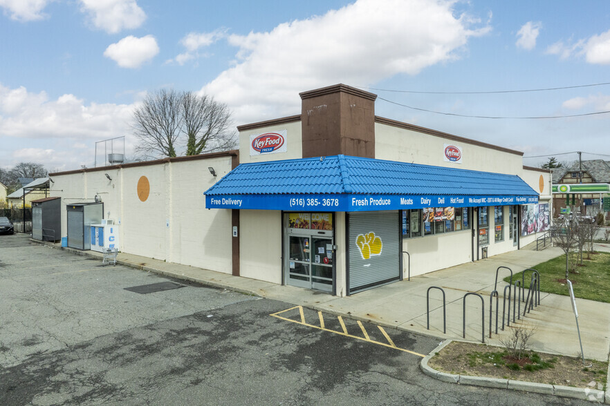 700 Woodfield Rd, West Hempstead, NY for sale - Building Photo - Image 3 of 10