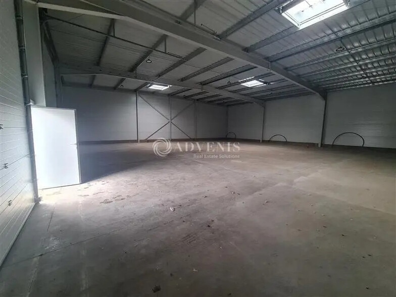 Flex in Norroy-le-Veneur for lease - Interior Photo - Image 3 of 3