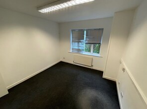 Ditchling Cmn, Hassocks for lease Interior Photo- Image 1 of 1