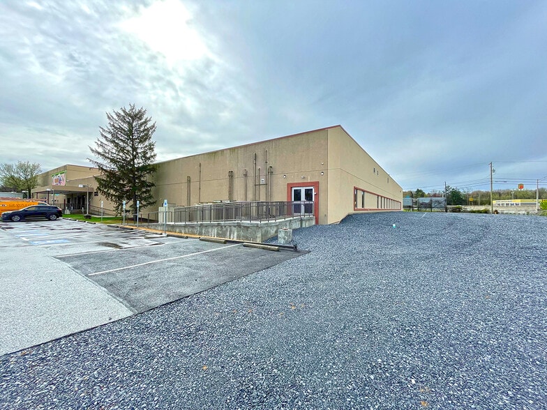 471 JPL Wick Dr, Harrisburg, PA for lease - Building Photo - Image 2 of 13