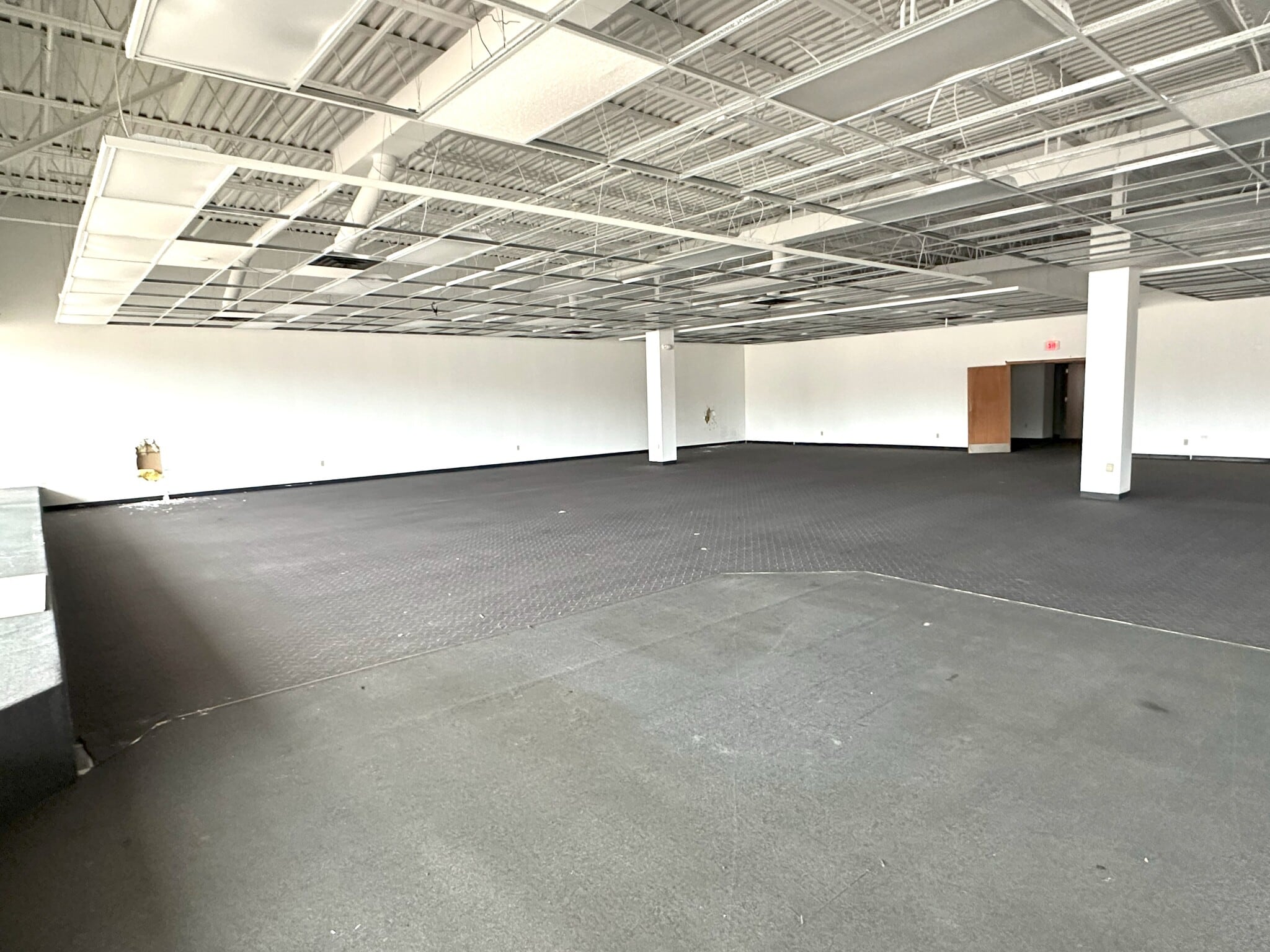 3702-3748 N Main St, Rockford, IL for lease Building Photo- Image 1 of 2