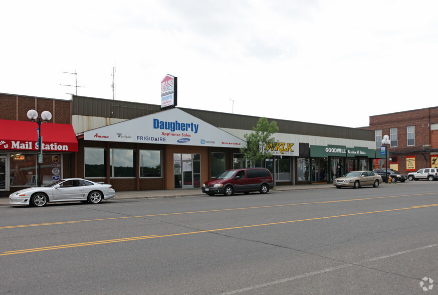 1102-1108 Cloquet Ave, Cloquet, MN for sale - Building Photo - Image 2 of 4