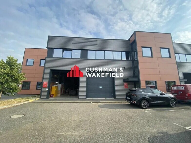Flex in Colomiers for lease - Building Photo - Image 1 of 11