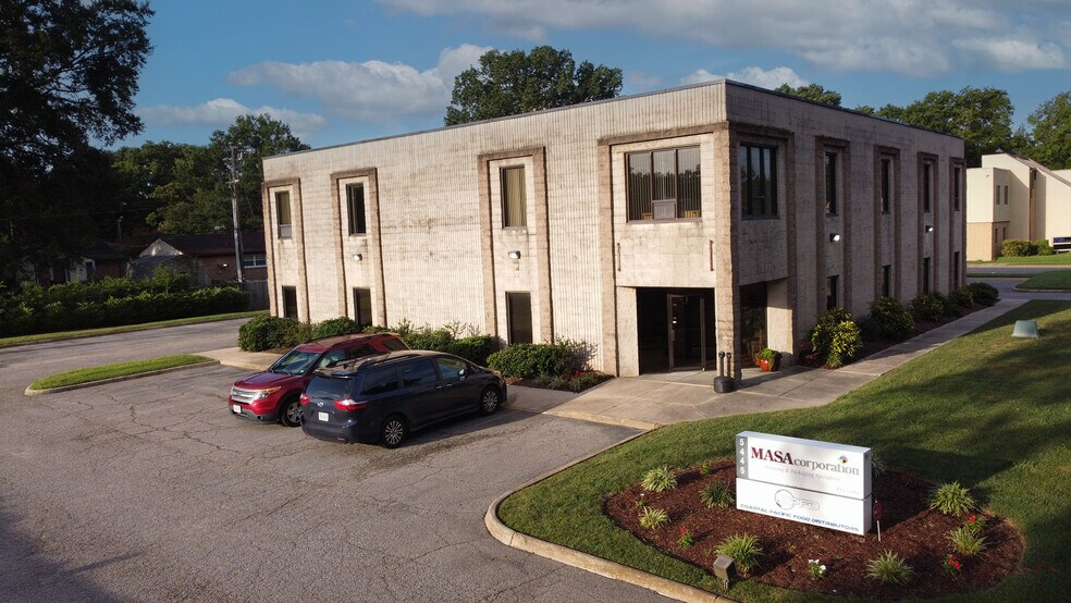 5445 Henneman Dr, Norfolk, VA for lease - Building Photo - Image 1 of 8