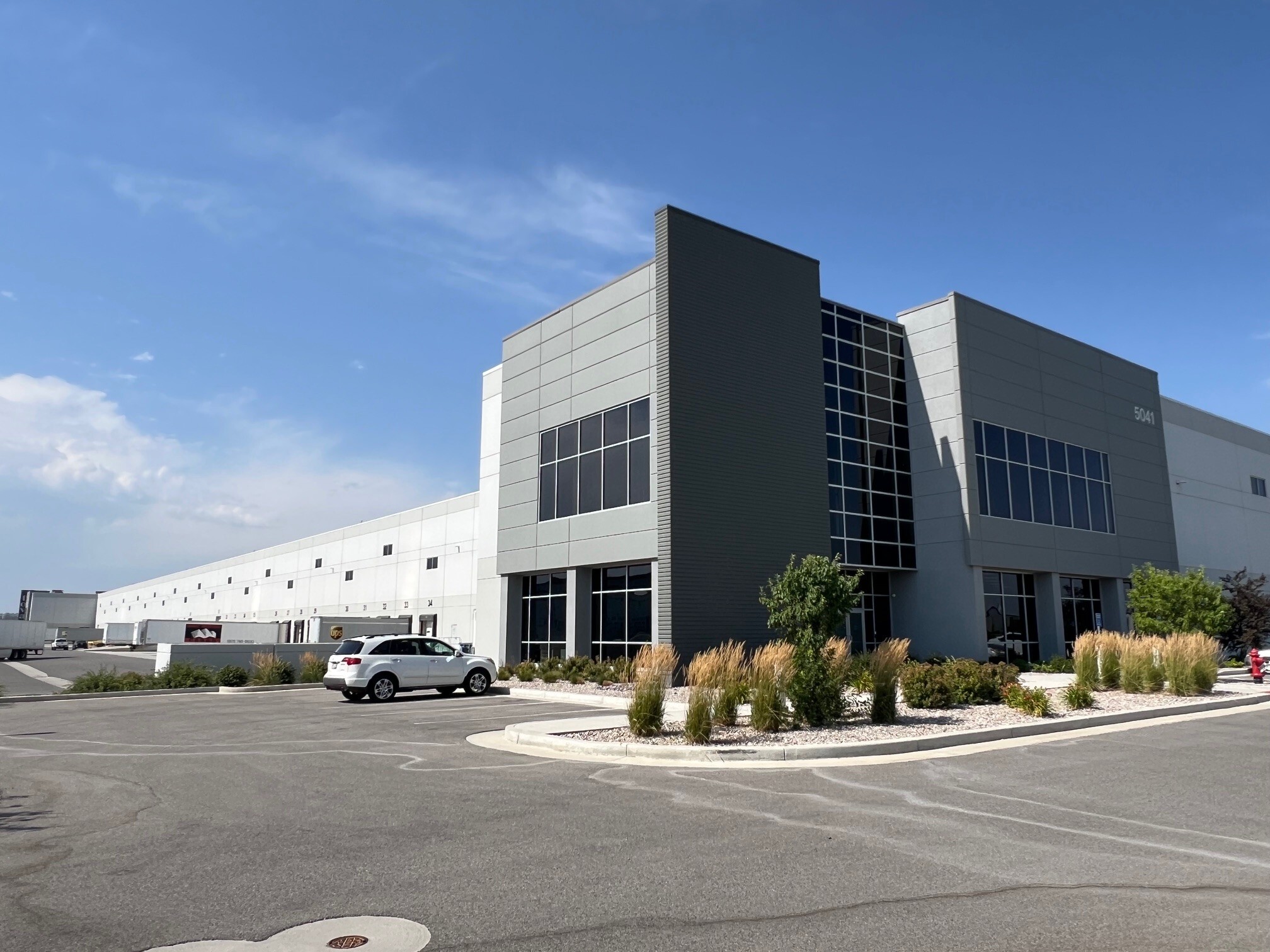 5041 W 2400 S, Salt Lake City, UT for lease Interior Photo- Image 1 of 1