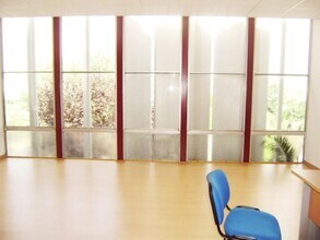 Office in Santa Perpètua de Mogoda, Barcelona for lease Interior Photo- Image 2 of 5