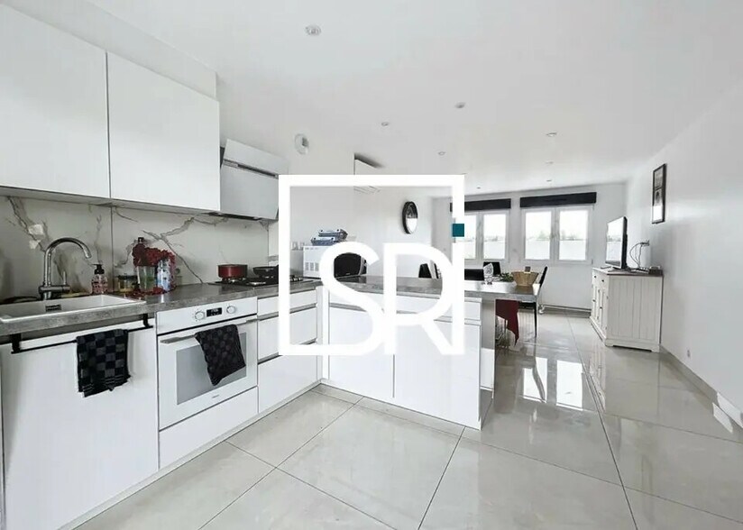 Office in Cusset for lease - Building Photo - Image 1 of 12