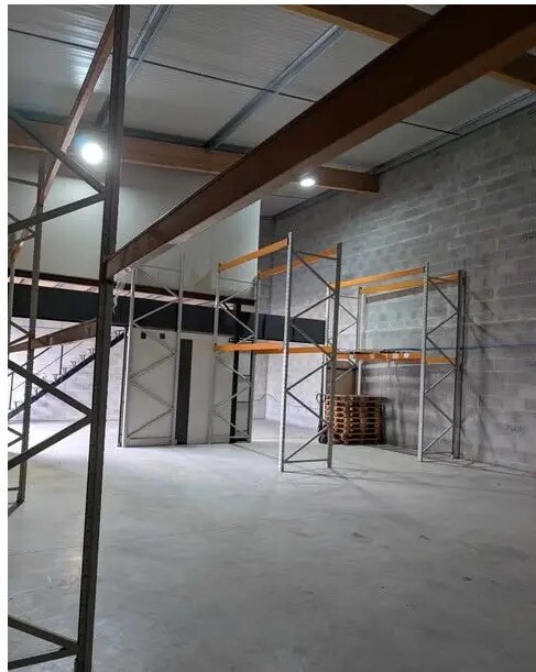 246 Chemin Des Cantines, Saint-Jean-d'Illac for lease Interior Photo- Image 1 of 4