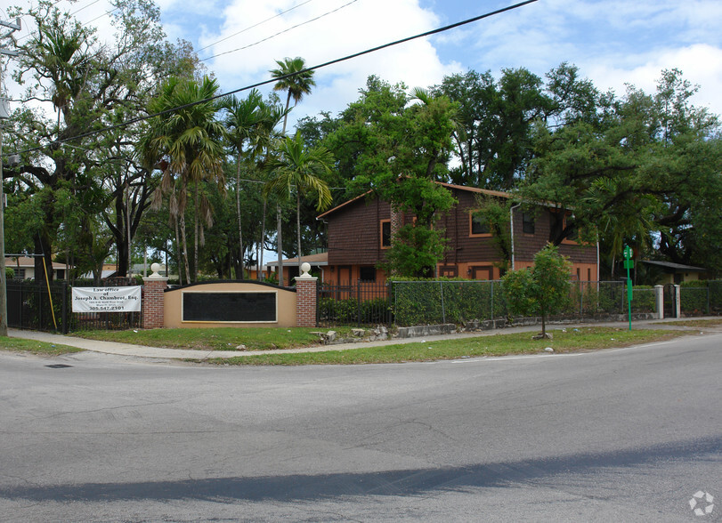 1885 NW North River Dr, Miami, FL for sale - Primary Photo - Image 1 of 2