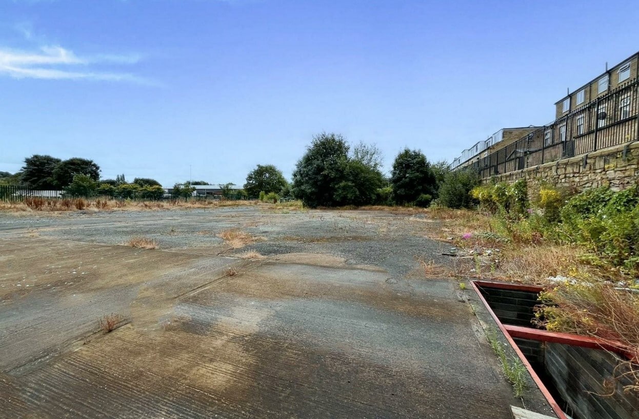 Warren St, Dewsbury for lease Other- Image 1 of 4