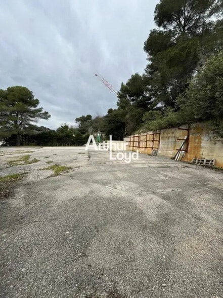 Flex in La Roquette-sur-Siagne for lease - Building Photo - Image 2 of 4