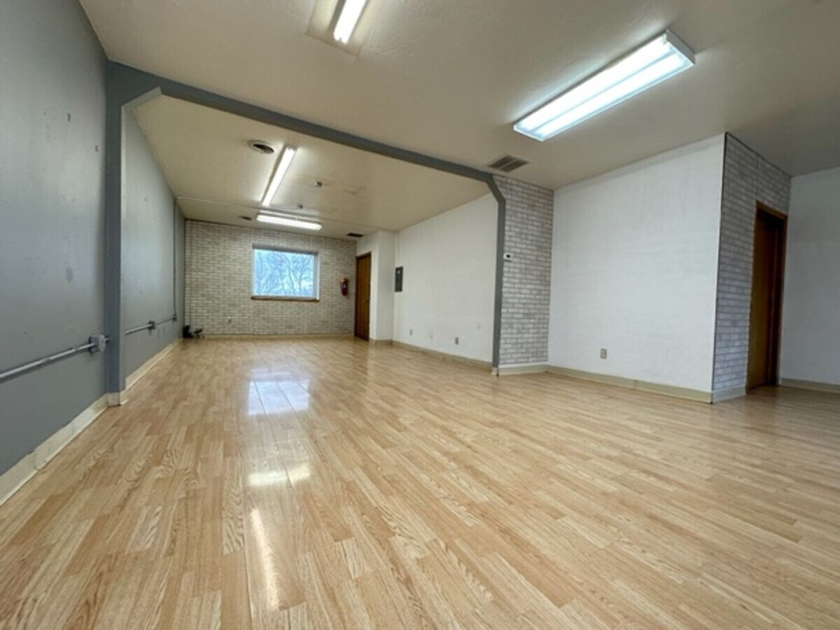 1016 Lime Kiln Rd, Green Bay, WI 54302