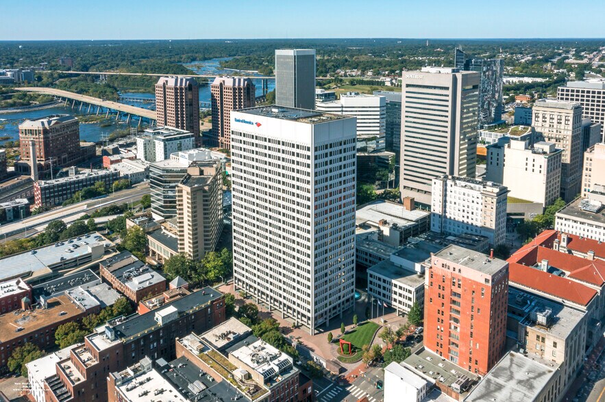1111 E Main St, Richmond, VA for lease - Building Photo - Image 3 of 8