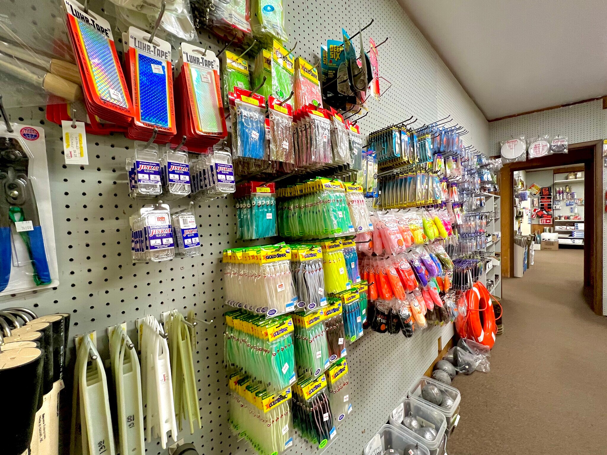 131 Mallott Ave, Yakutat, AK 99689 Yakutat Hardware for Sale