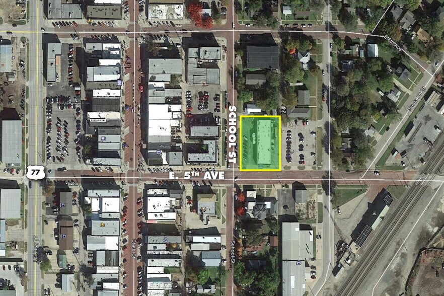 204 E 5th Ave, Augusta, KS for sale - Primary Photo - Image 1 of 1