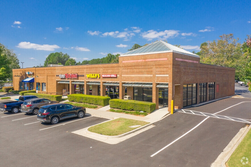 3384 Holcomb Bridge Rd, Peachtree Corners, GA for lease - Primary Photo - Image 1 of 5