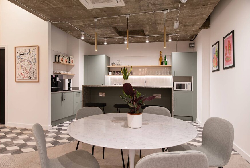 6-7 St Johns Ln, London for lease - Building Photo - Image 3 of 18