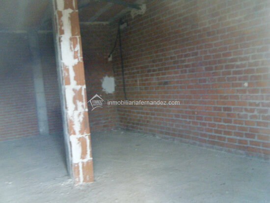 Retail in Cáceres, Cáceres for lease - Building Photo - Image 2 of 9