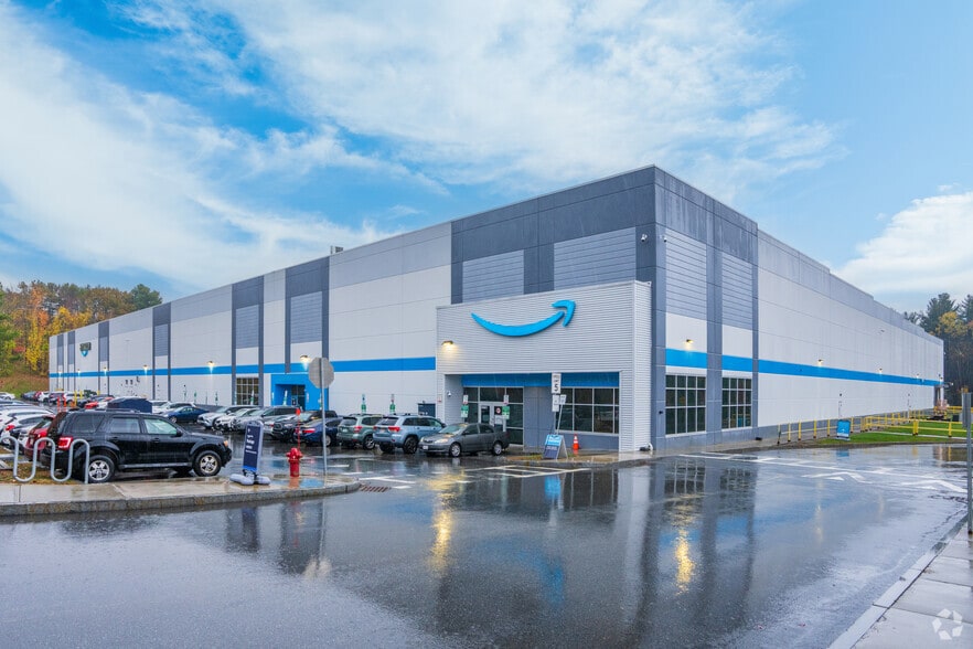 151 Taylor St, Littleton, MA for sale - Primary Photo - Image 1 of 1