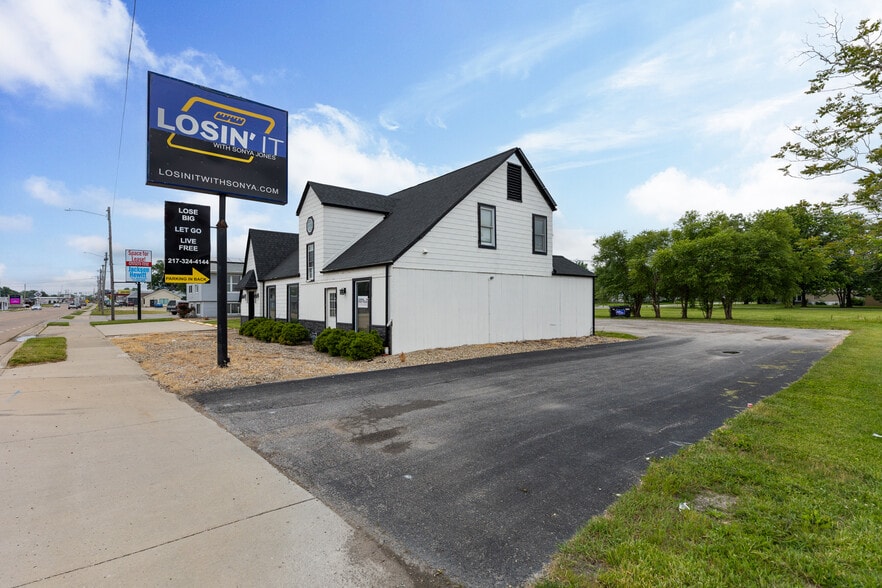 904 W Union Ave, Litchfield, IL for sale - Building Photo - Image 2 of 26