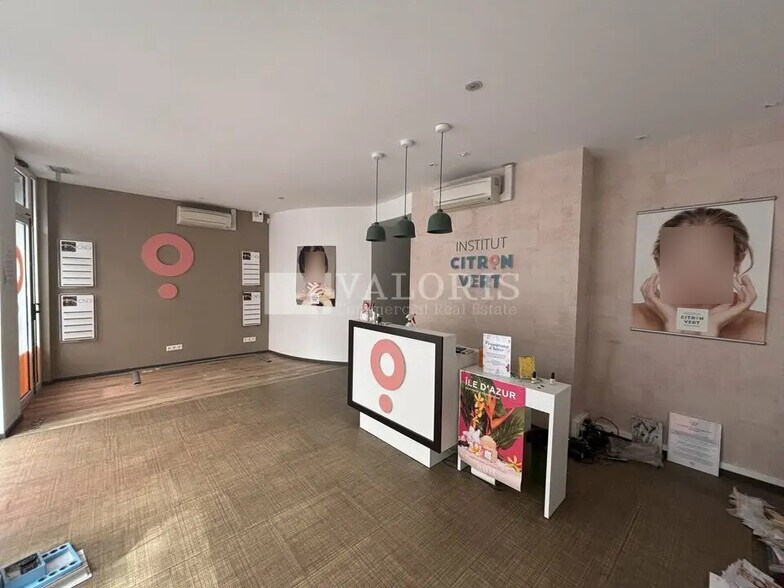 32 Rue Neuve, Lyon for sale - Interior Photo - Image 2 of 6