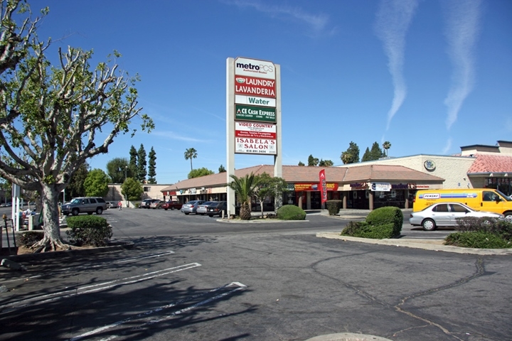 15421-15449 Parthenia St, North Hills, CA for sale - Primary Photo - Image 1 of 1