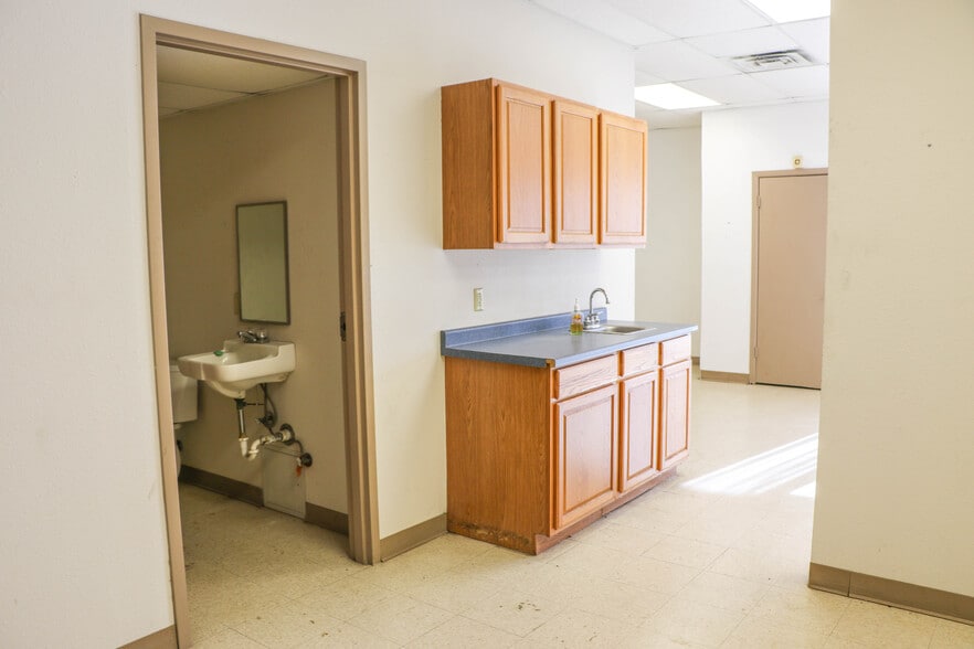 3910 N Frisco Rd, Sherman, TX for lease - Building Photo - Image 3 of 6