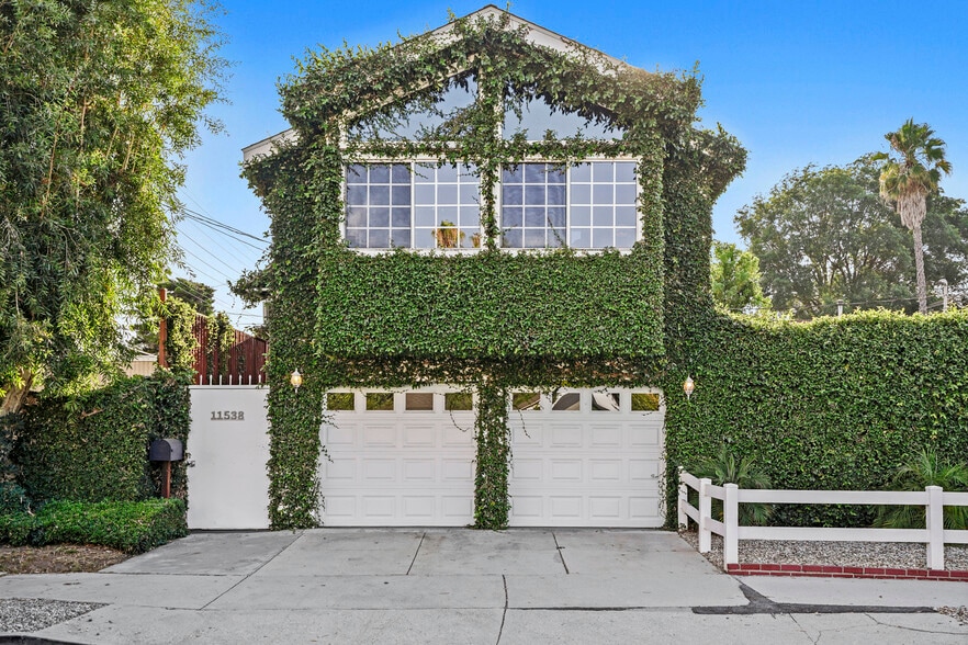 11538 La Maida St, Valley Village, CA for sale - Building Photo - Image 2 of 75