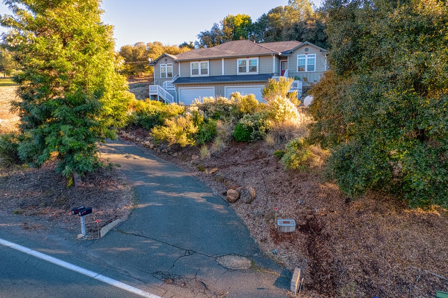 10401 Point Lakeview Rd, Kelseyville, CA for sale - Building Photo - Image 2 of 18