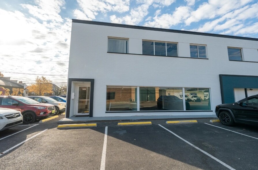 1055 W 3rd Ave, Columbus, OH for lease - Building Photo - Image 2 of 5