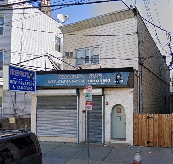 300 Summit Ave, Jersey City, NJ for sale - Building Photo - Image 1 of 1