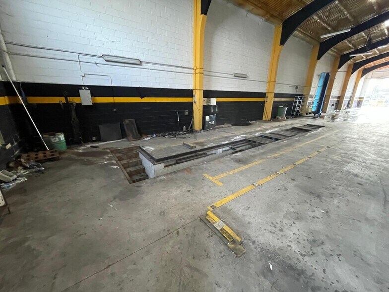 Industrial in Cáceres, Cáceres for sale - Building Photo - Image 3 of 6