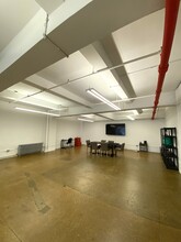 330 W 38th St, New York, NY for lease Interior Photo- Image 1 of 2