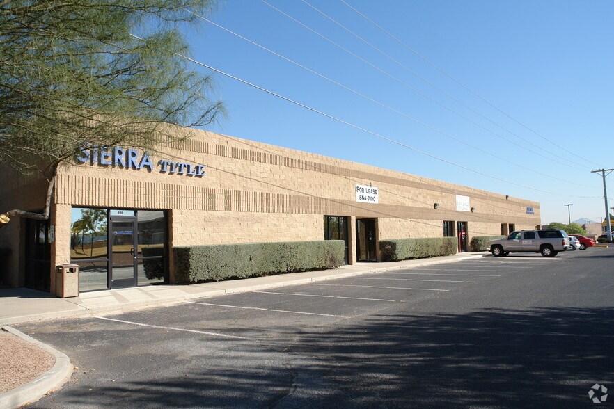 5290 Mcnutt Rd, Santa Teresa, NM 88008