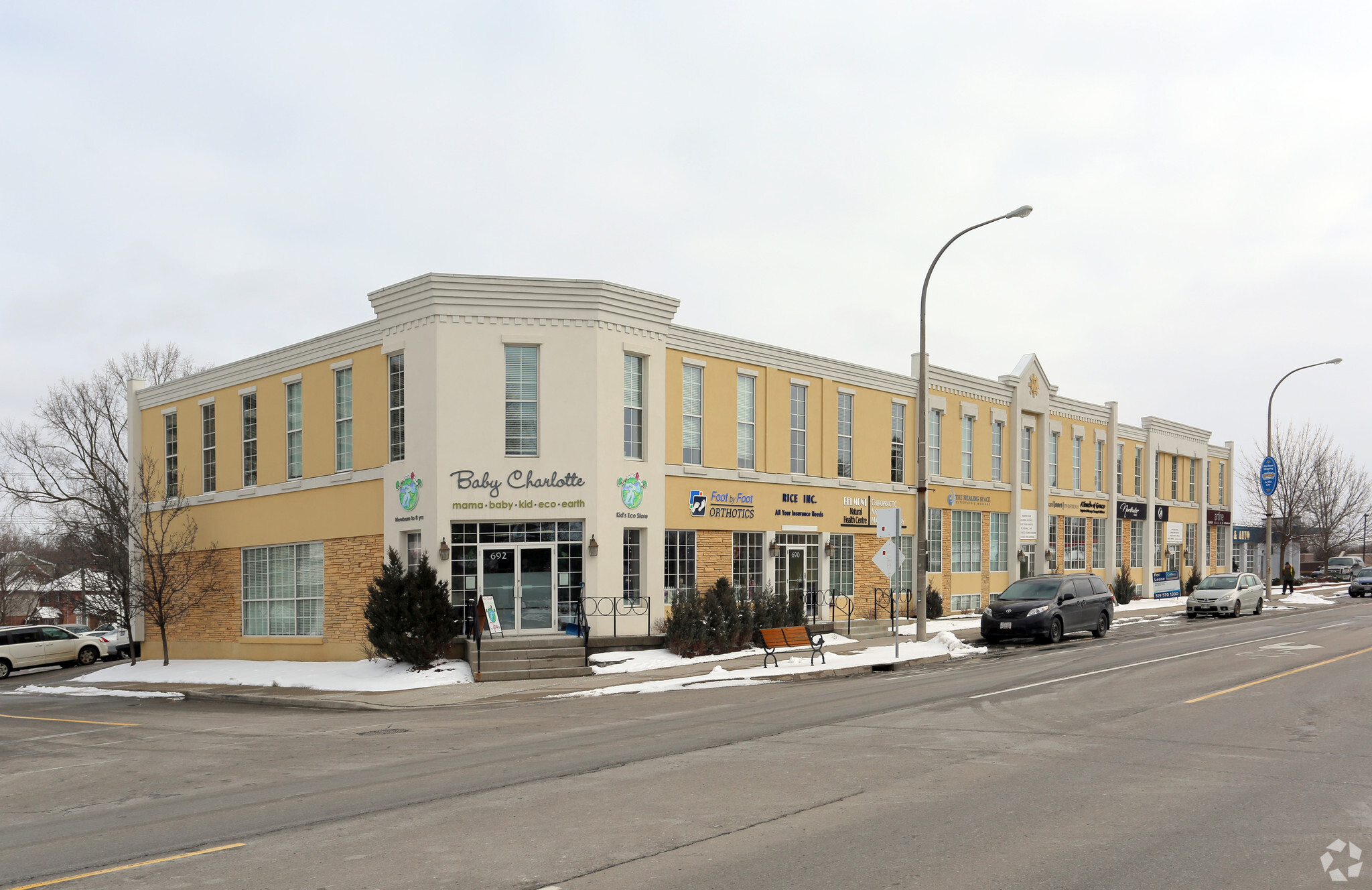 678-692 Belmont Ave W, Kitchener, ON for lease Primary Photo- Image 1 of 4