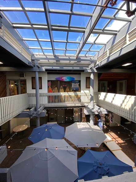 315-325 Uluniu St, Kailua, HI for lease - Building Photo - Image 2 of 5