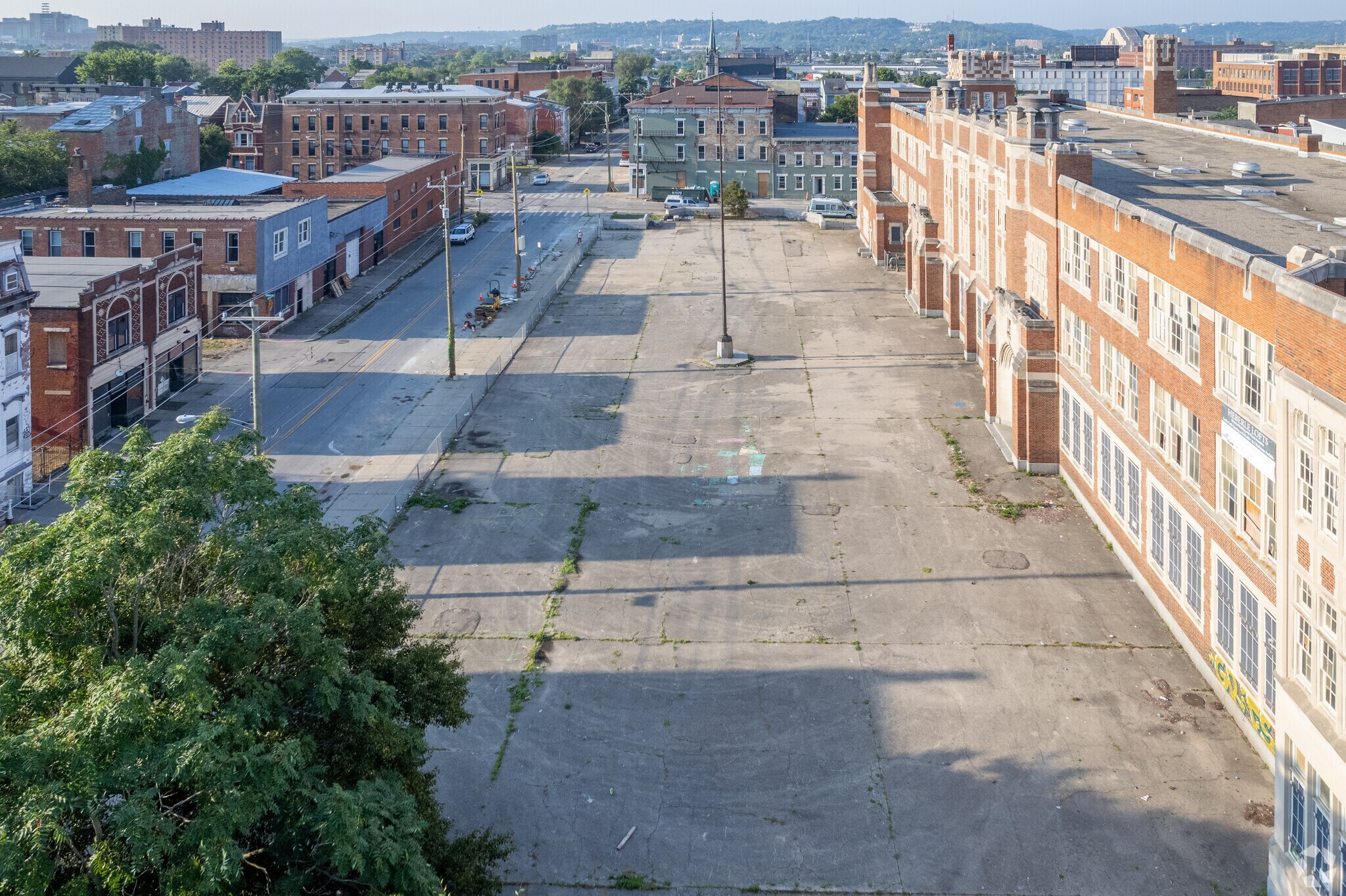 2015 Freeman Ave, Cincinnati, OH 45214 Endless Usage Potential Flex