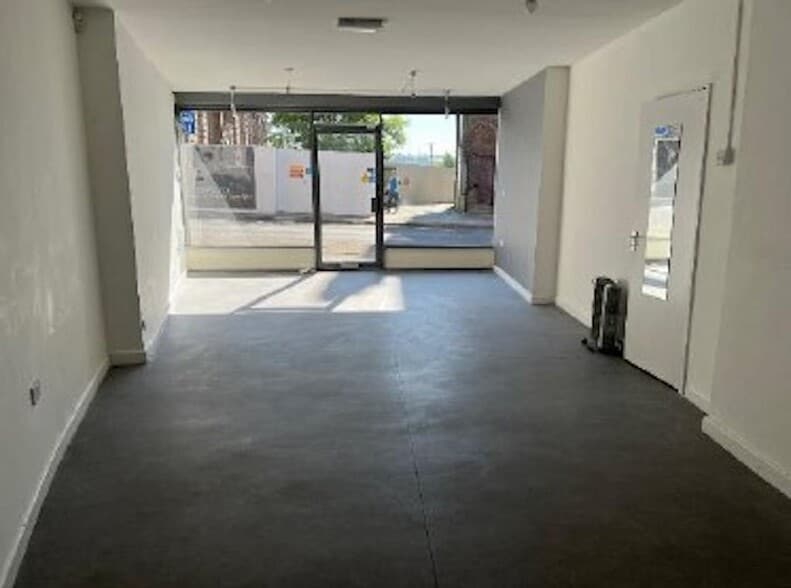 131 High St, Stoke On Trent for lease - Building Photo - Image 1 of 4