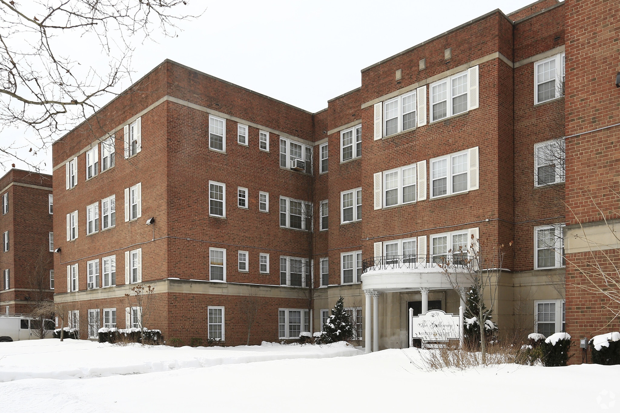 2870 S Moreland Blvd, Cleveland, OH for sale Primary Photo- Image 1 of 6