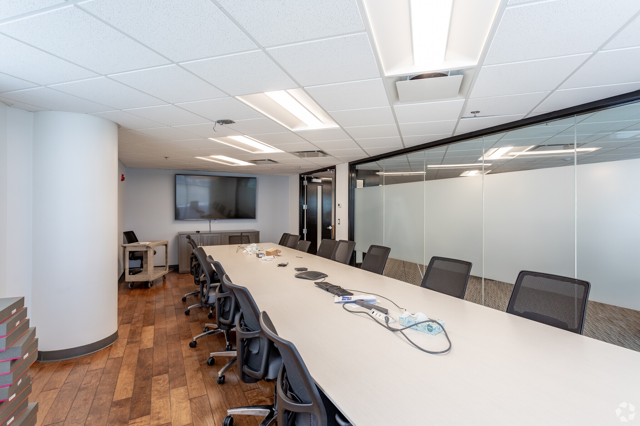 7171 W 95th St, Overland Park 66212 95 Metcalf Square S/C