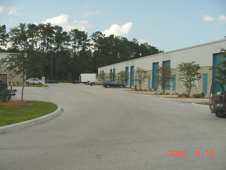 5875 Mining Ter, Jacksonville, FL for lease - Building Photo - Image 3 of 5