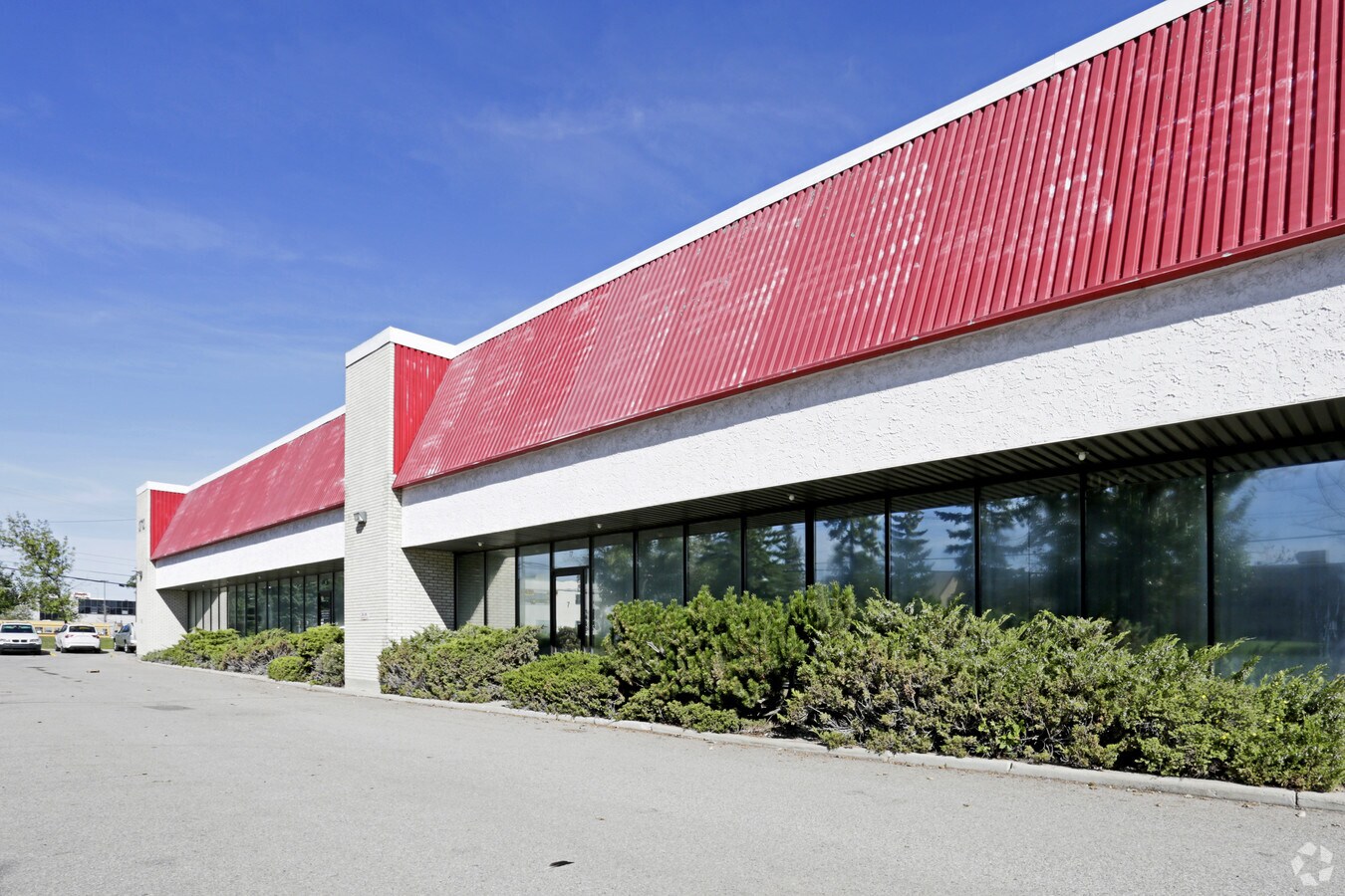 2712 37th Ave NE, Calgary, AB, T1Y 5L3 - R&D Property For Lease on LoopNet.com