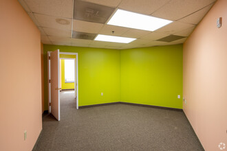 6930 Carroll Ave, Takoma Park, MD for lease Interior Photo- Image 2 of 6