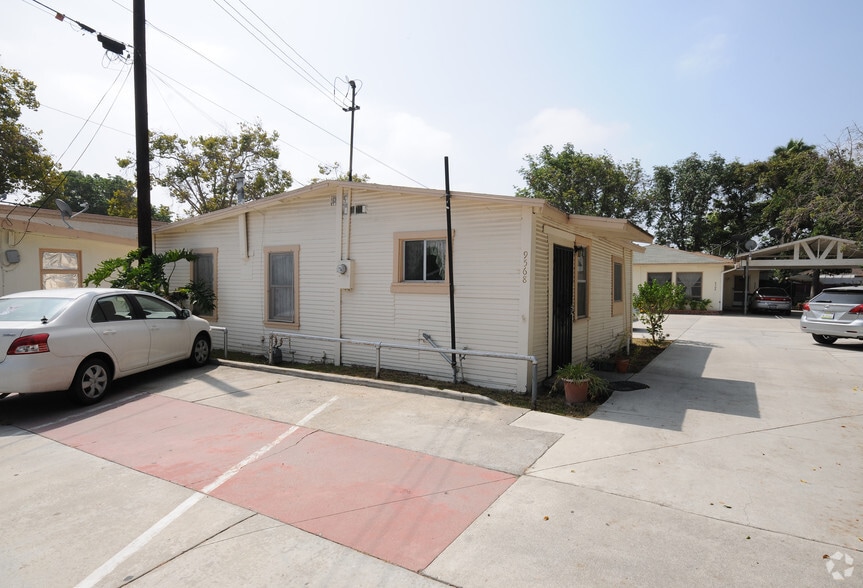 95649574 Flower St, Bellflower, CA 90706