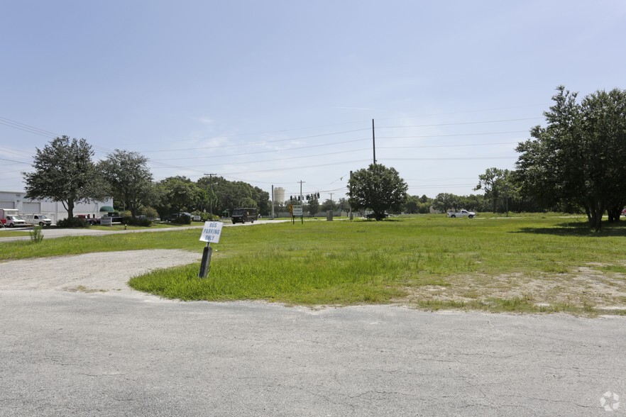 2021-2099 Airport Rd, Plant City, FL for sale - Primary Photo - Image 1 of 1