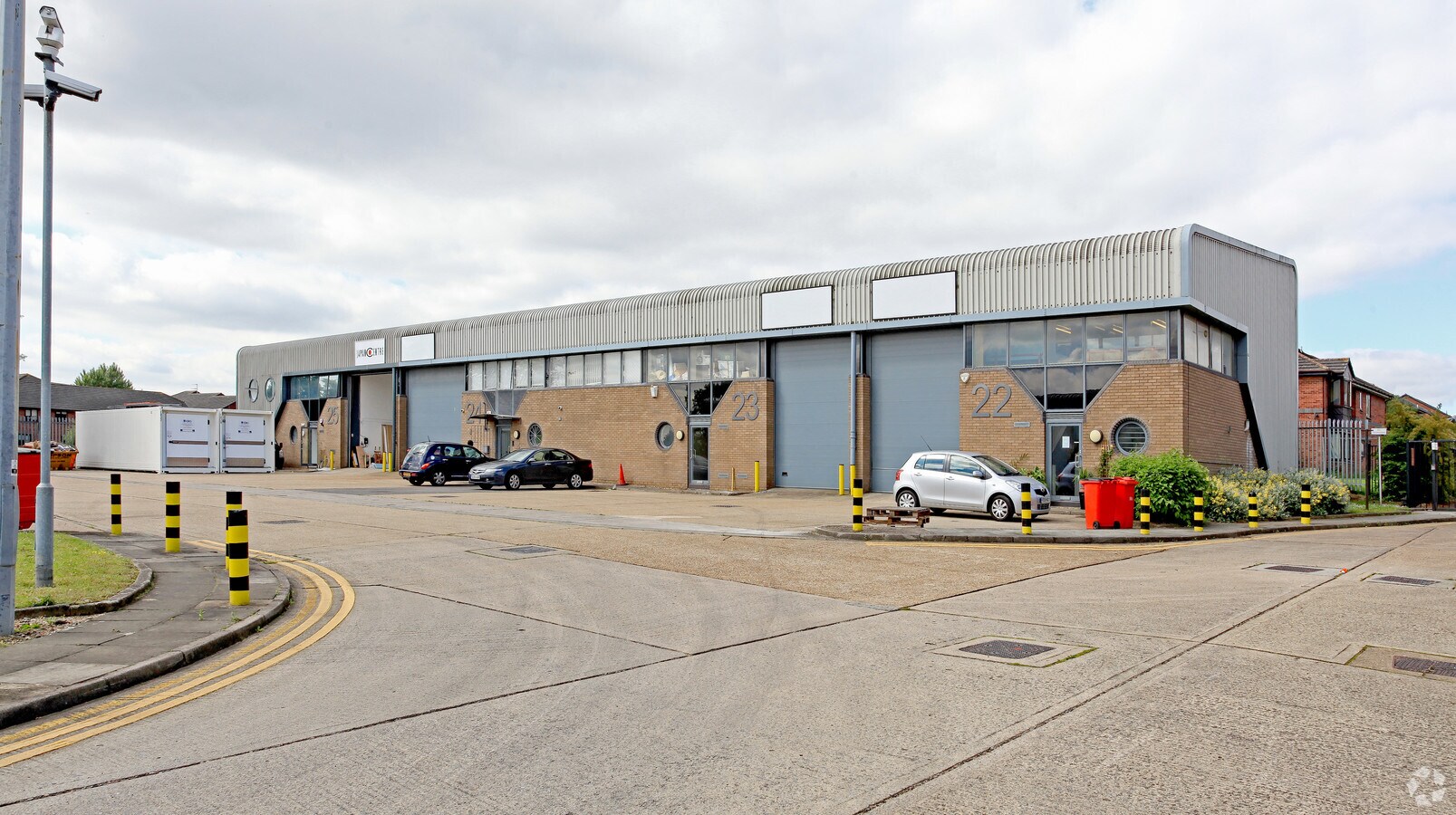 Victoria Rd, London, W3 6UU - Industrial for Lease | LoopNet
